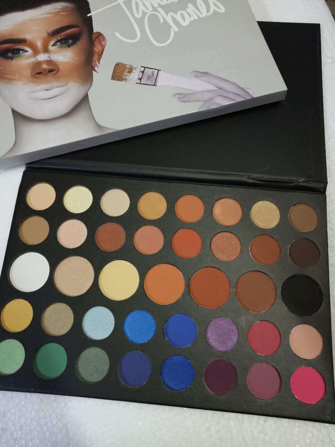 39 color eyeshadow (Morphe)