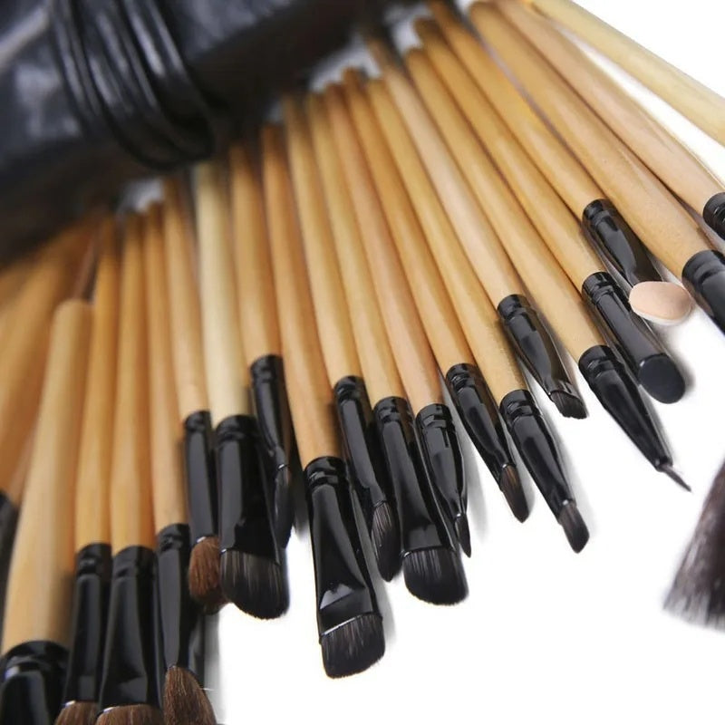 Gift Bag Of 24 Pcs Makeup Brush - Sets Professional